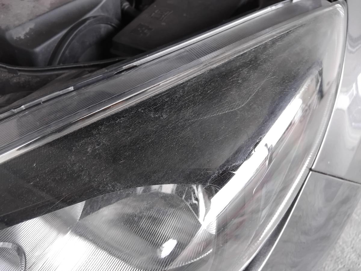 Ford Focus 3 Facelift orig Scheinwerfer links Halogen mit LWR Tagfahrlicht BJ15