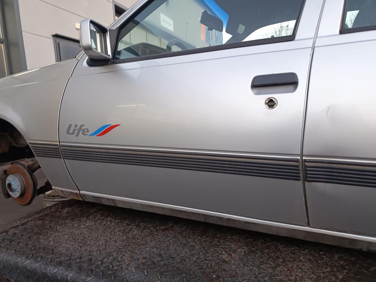 Opel Kadett E orig T&uuml;r vorn links Fahrert&uuml;r 5trg Bj 1991 Starsilber met.