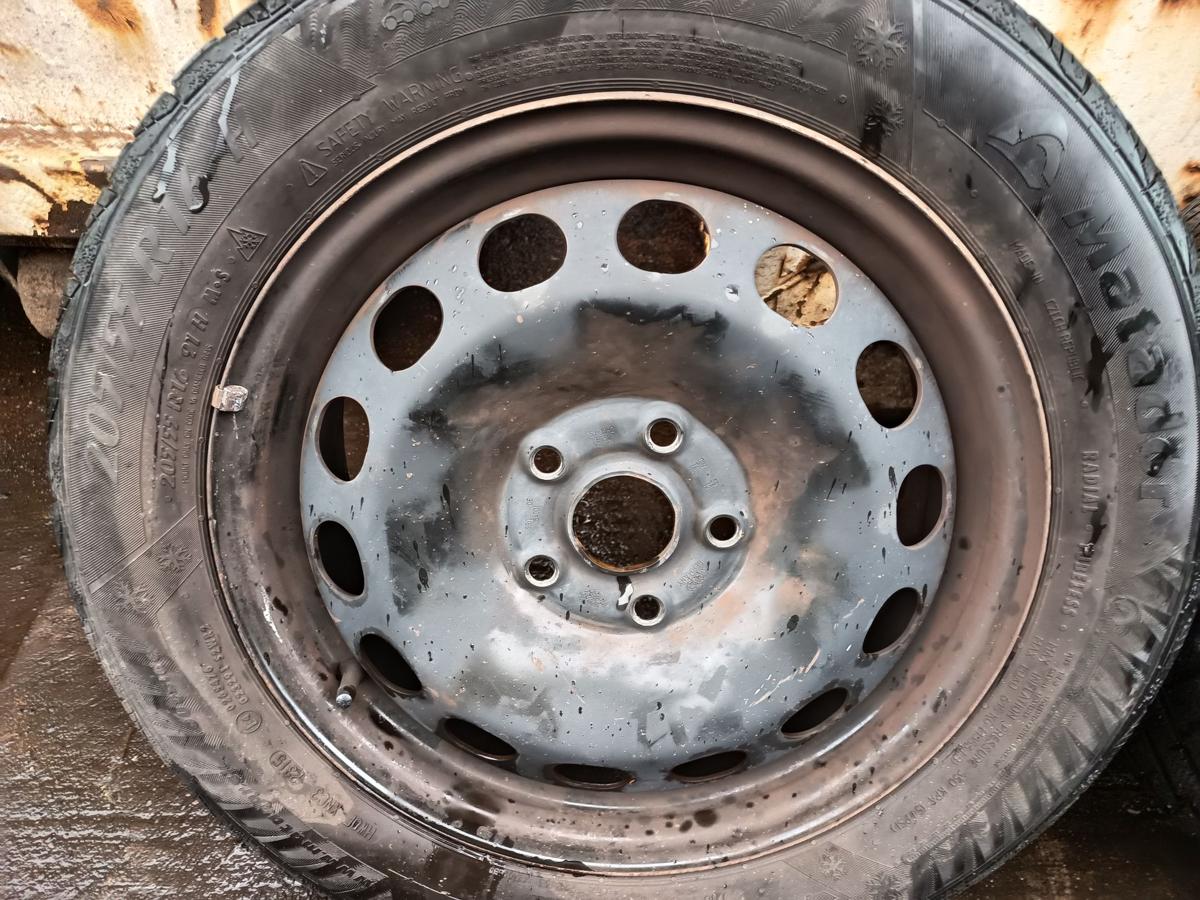 VW Golf Plus 5M Satz Stahlfelgen 6x16 ET50 OHNE Reifen Bj 2006