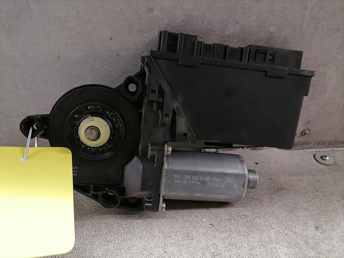 Audi A4 8E B6 BJ04 Fensterhebermotor vorn rechts 8E1959802