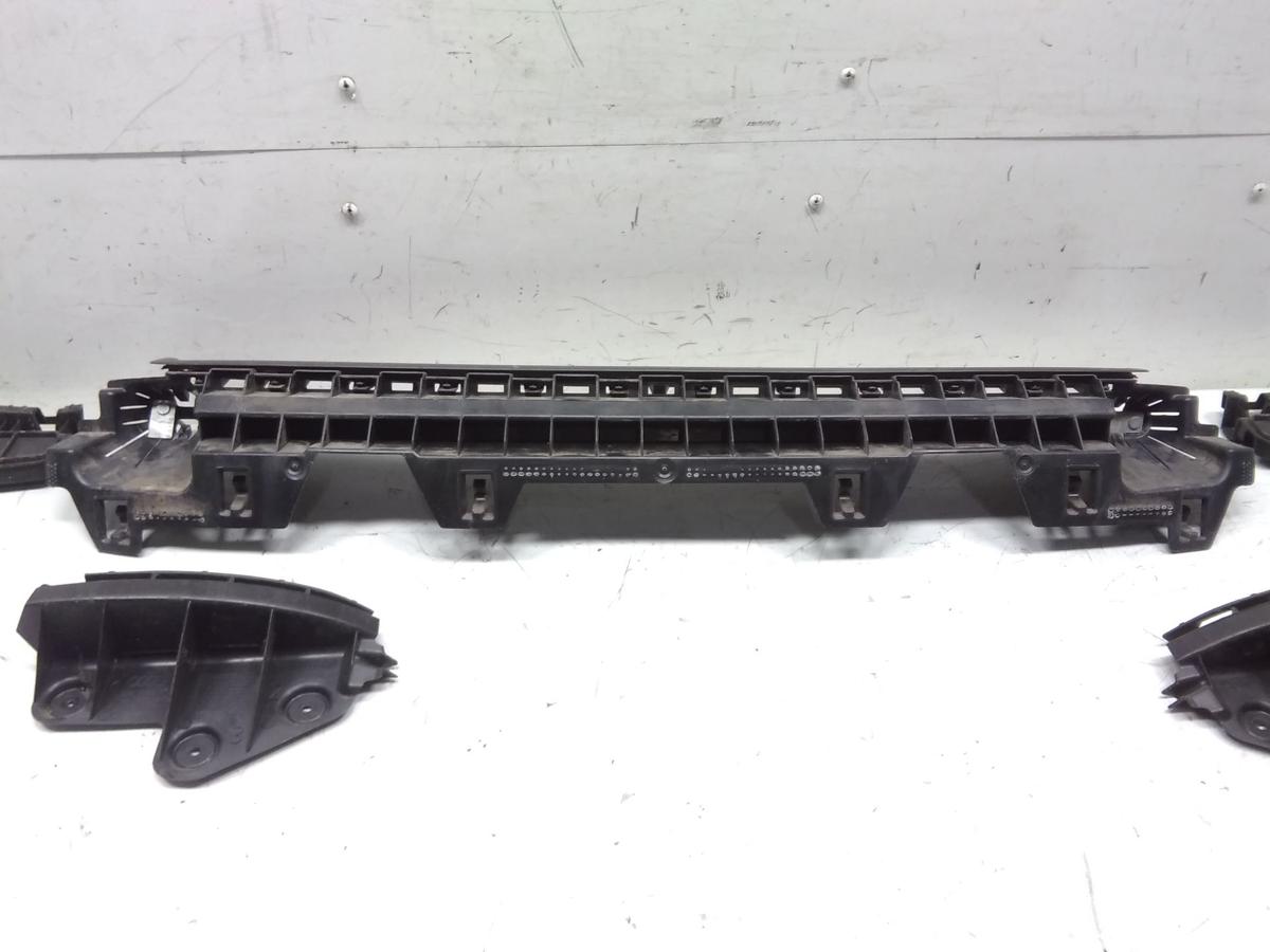 Audi A3 8P Facelift original Satz Halter Stoßfänger hinten 3-Türer Bj.2010