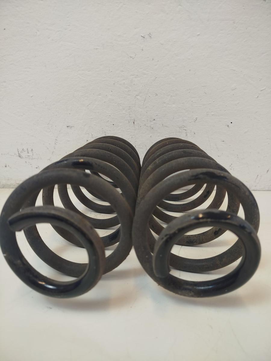 Nissan Qashqai J11 Satz Schraubenfeder Federn Hinterachsfedern Feder 1.2 85kw