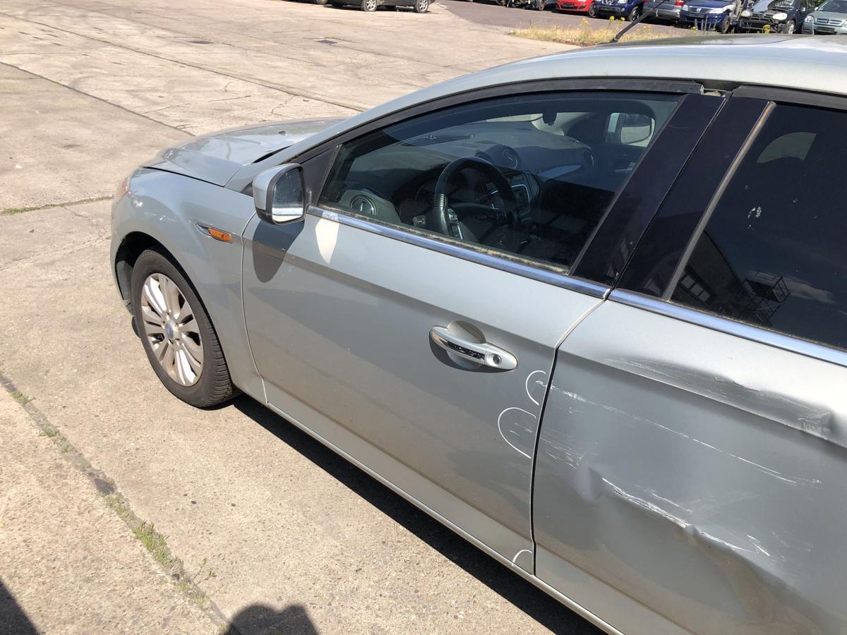 Ford Mondeo MK4 BA7 T&uuml;r vorn links Fahrert&uuml;r im Rohbau D8 Chill Anrostungen