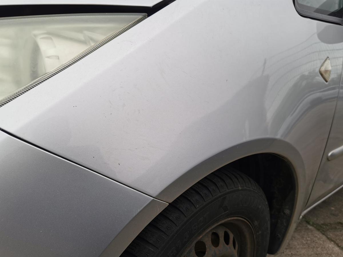 Mitsubishi Colt Z30 Kotflügel Fender Seitenwand vorn links A50 Pure Silver 5trg