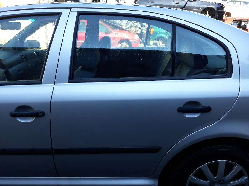 Skoda Octavia 1U BJ 1997 Tür hinten links Limo Silber 9102 96-00