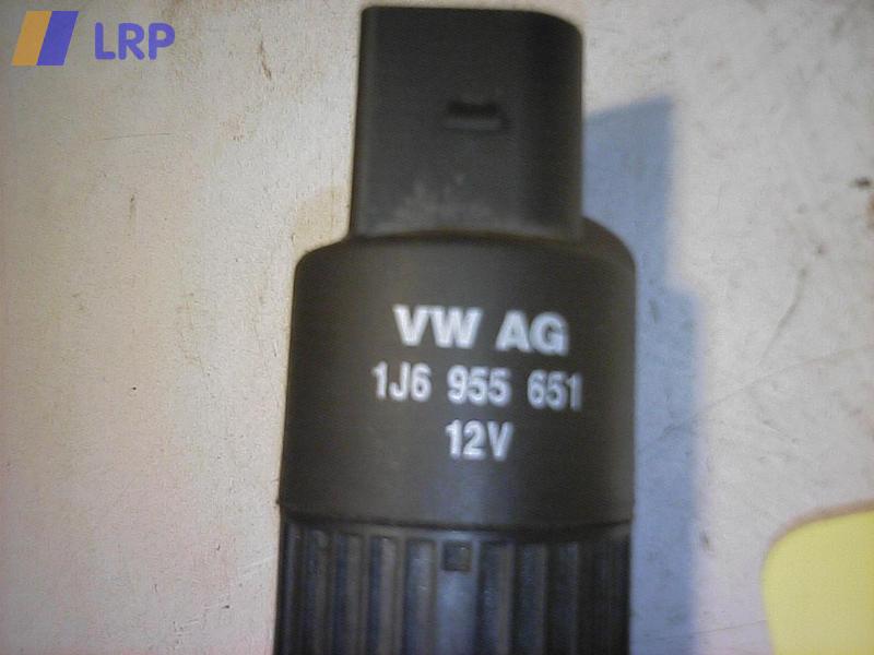 VW GOLF IV / SCHEIBENWASCHPUMPE; Pumpe Waschanlage; NR: 1J6955651