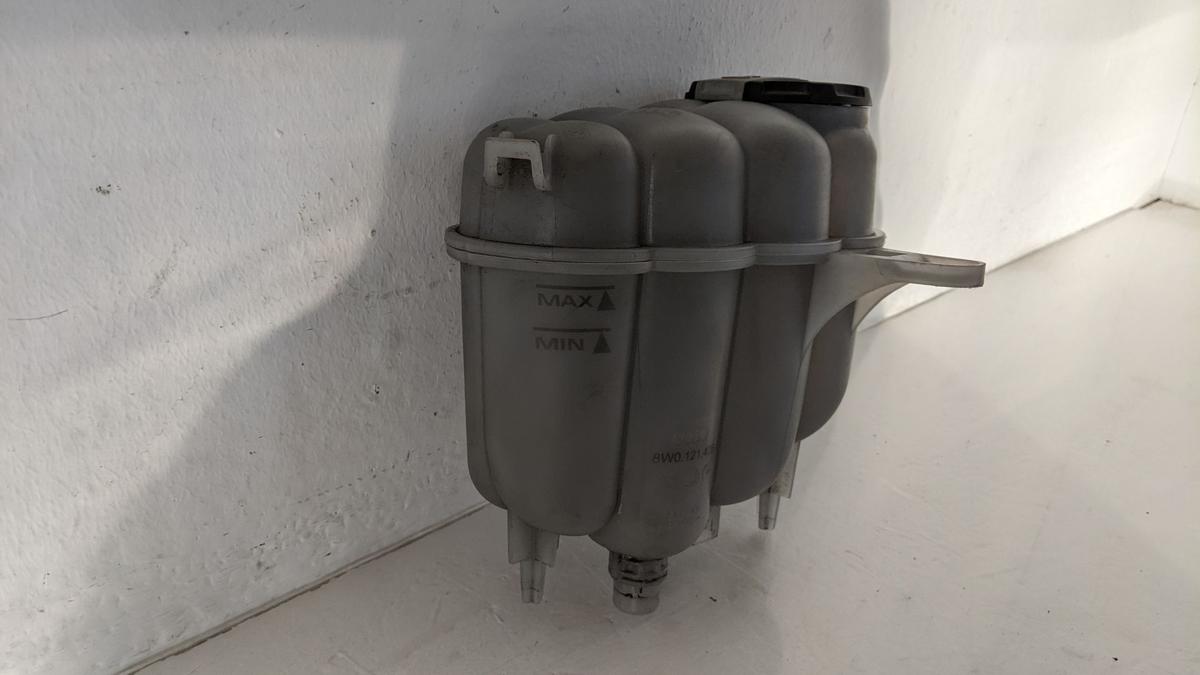 Ausgleichsbehälter Kühler Kühlwasserbehälter Behälter Kühlwasser Audi A5 F5 B9