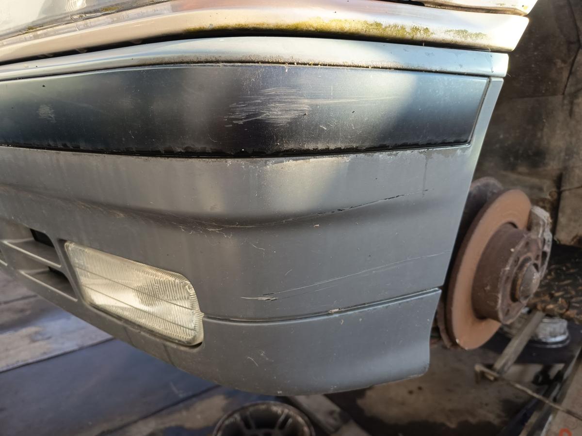 BMW 3er E36 Limousine original Sto&szlig;stange F&auml;nger vorn Front hellgrau Bj 1992