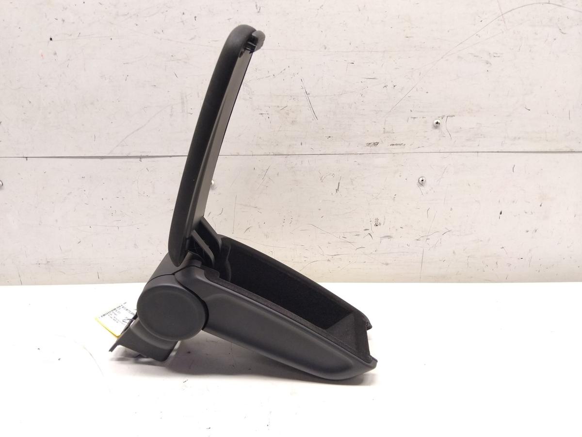 Audi A1 8X original Mittelarmlehne vorn BJ2010