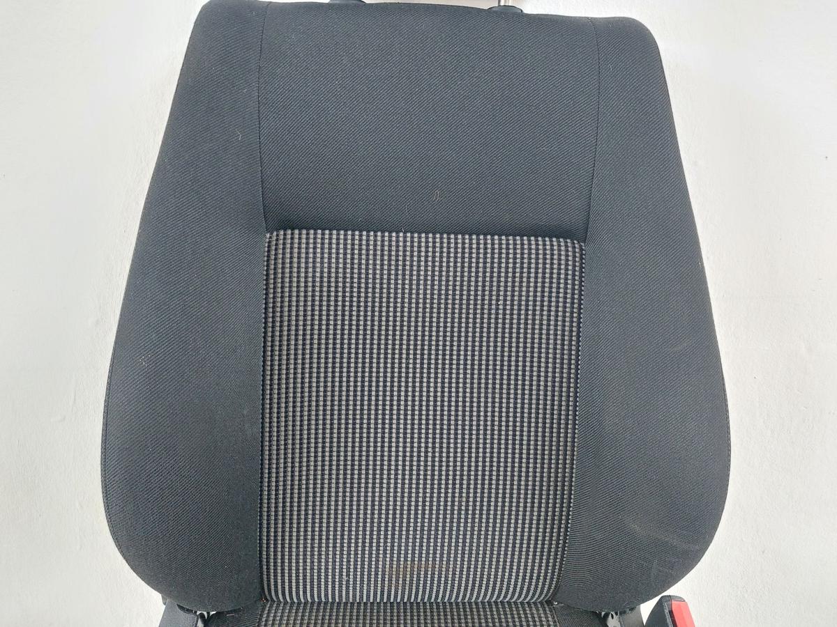 VW Golf 4 Bora 1J Variant Sportsitz Sitz vorn rechts Beifahrersitz Stoff 5 türer