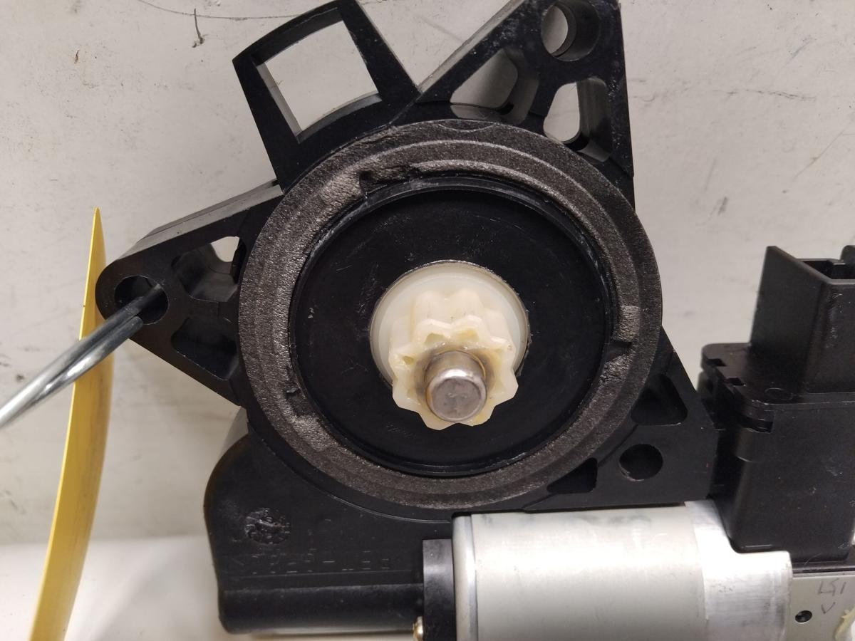 Mazda 2 DY original Fensterhebermotor vorn links Bj.2004