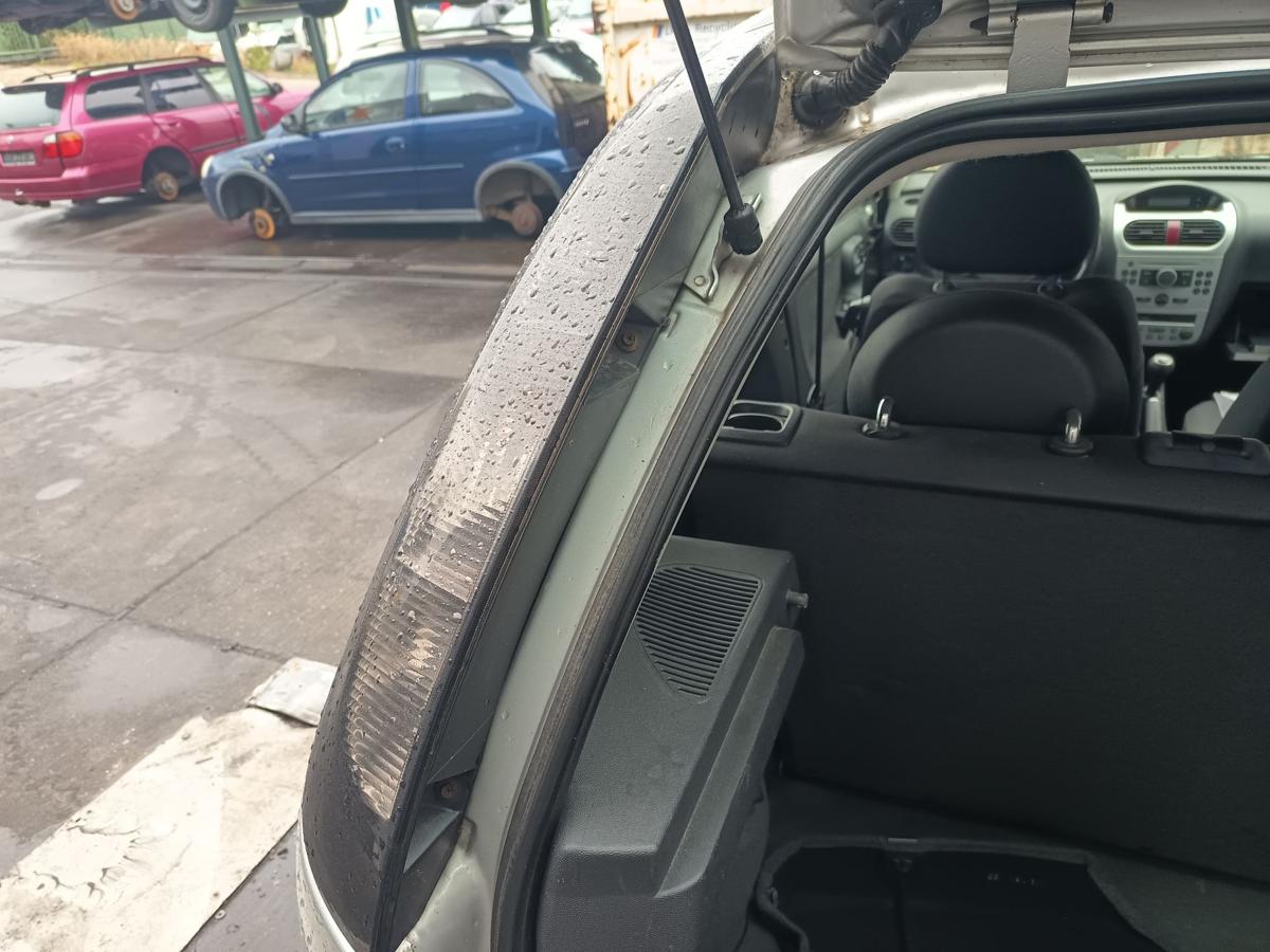 Opel Corsa C 3-TRG Bj 2005 orig Heck-Rück-Schlussleuchte links Facelift ab 2004