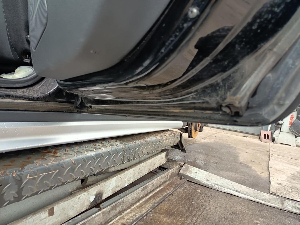 Volvo XC60 I Y20 orig Tür hinten rechts Beifahrerseite Black Solid Bj 2010