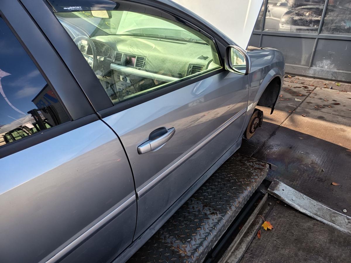 Opel Vectra C original Tür vorn rechts Beifahrer Z163 Lichtsilber Bj 2004