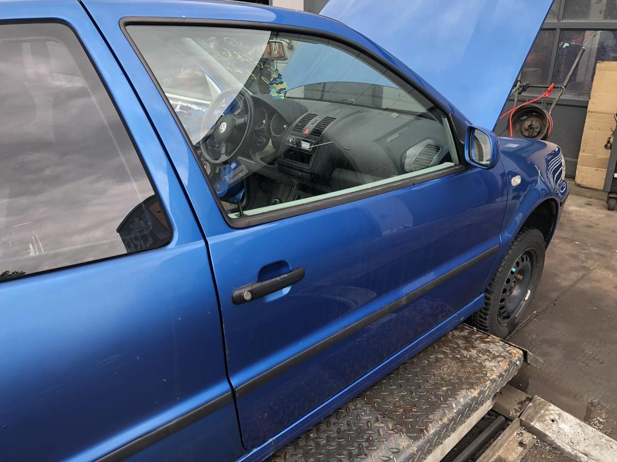 VW Polo 6N2 original Tür rechts Beifahrer A5M Mercatoblau Bj 2001