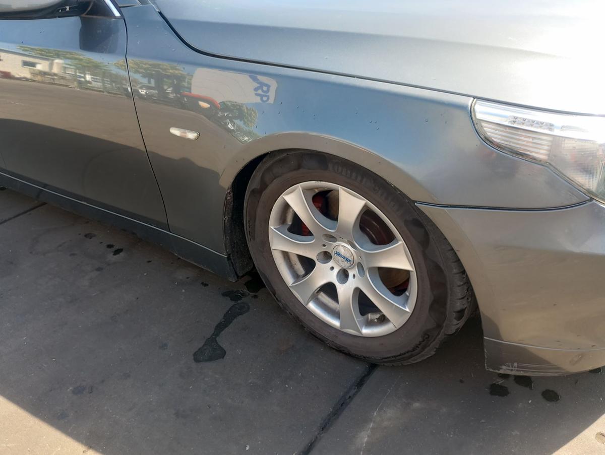 BMW 5er E60 original Kotflügel rechts Beifahrerseite A36 Titangrau Bj 2005