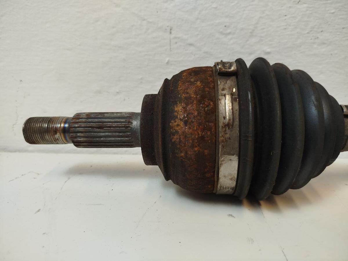 Nissan Micra K14 Antriebswelle vorn links Gelenkwelle vom Schaltgetriebe 5Gang