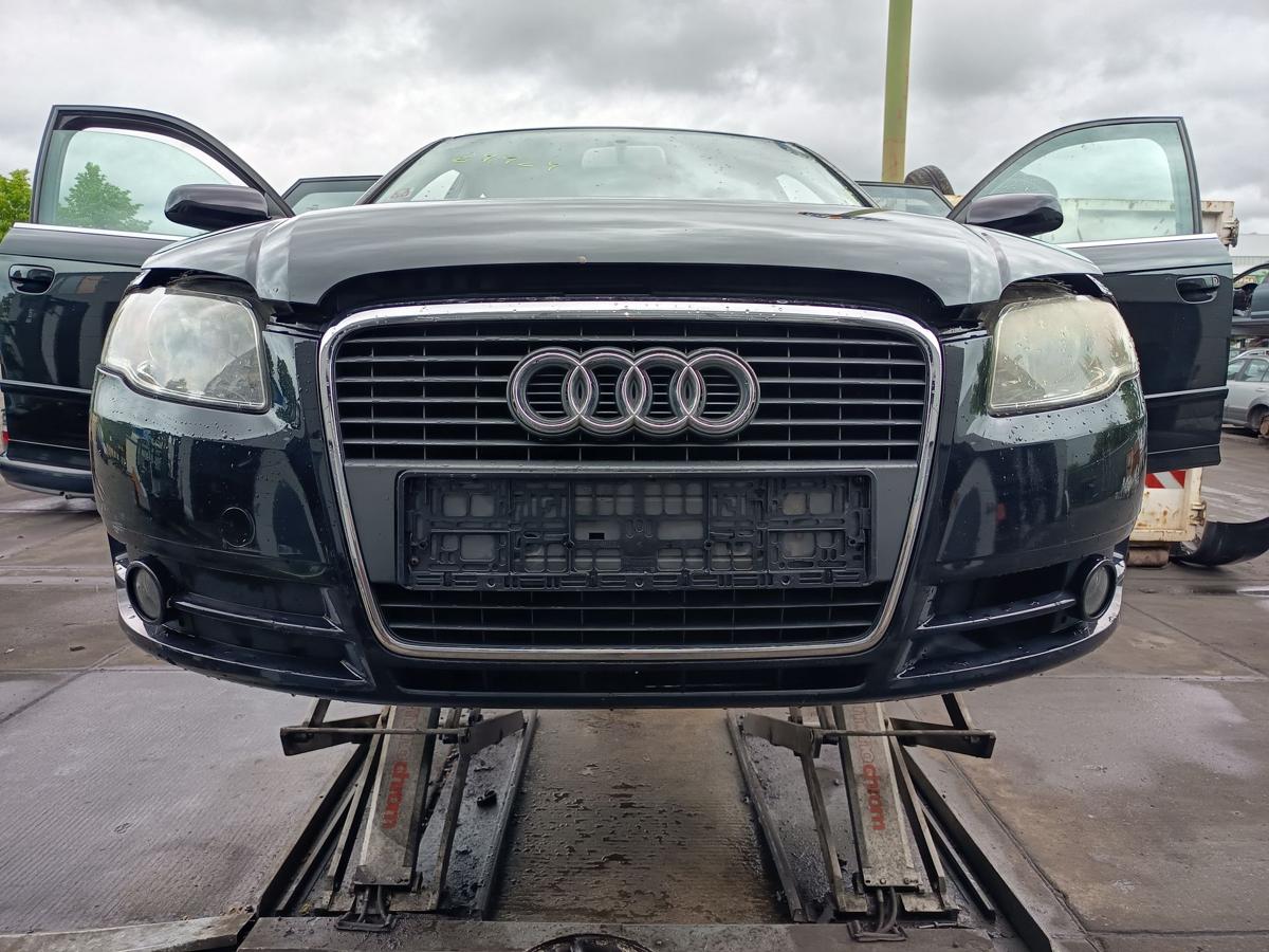 Audi A4 8E B7 original Stoßstange Fänger vorn mit Grill Z9Y Phantomschwarz Bj 07