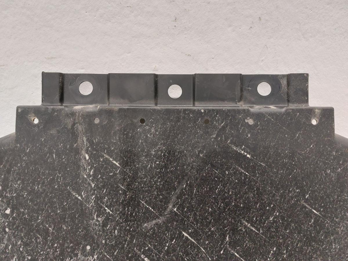 Tesla Model Y Dualmotor Unterteil Diffusor Sto&szlig;f&auml;nger hinten Hecksch&uuml;rze AWD