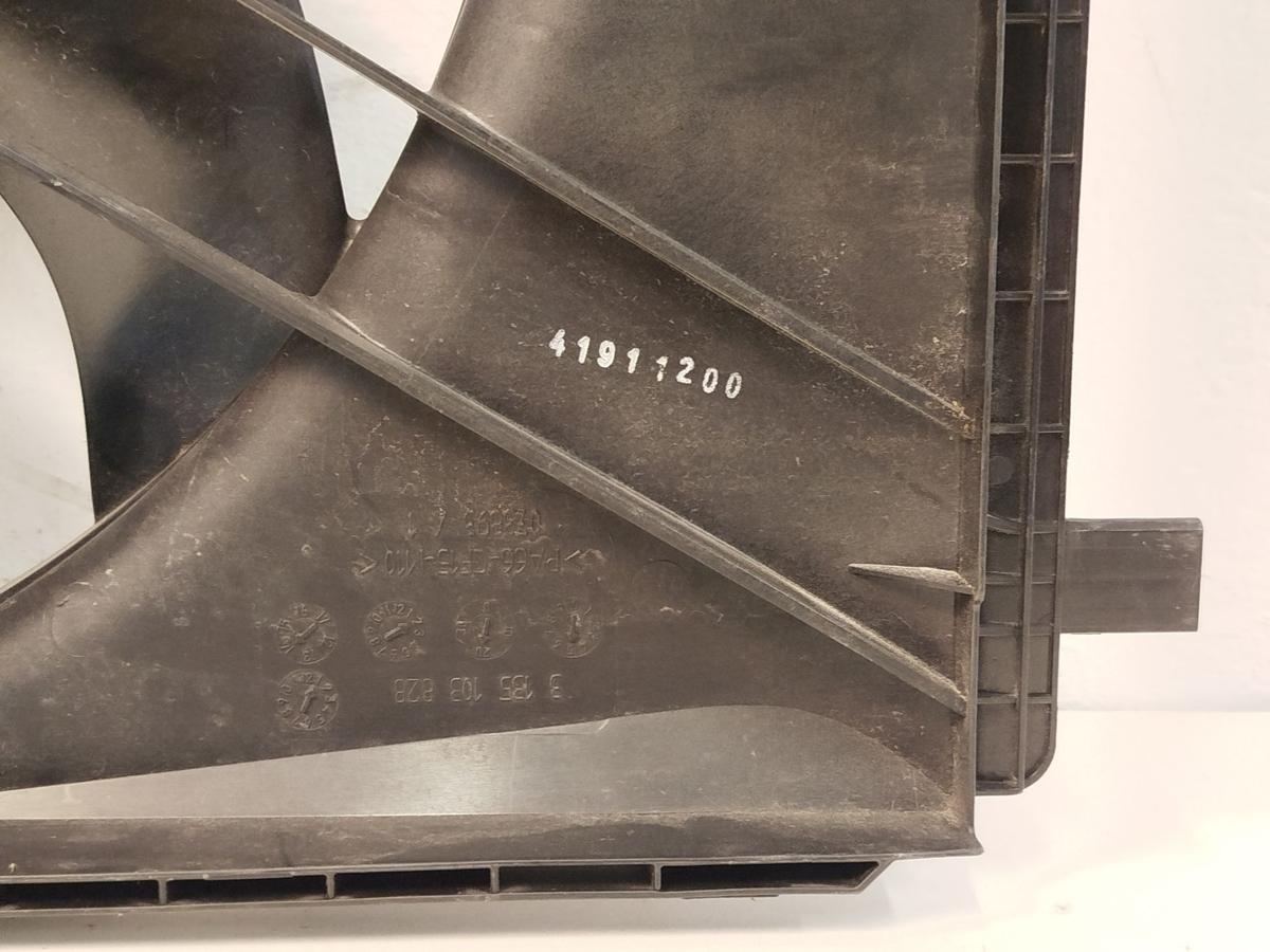 Mercedes C Klasse W204 K&uuml;hlerl&uuml;fter L&uuml;fter K&uuml;hlung L&uuml;fterzarge C300 170kw