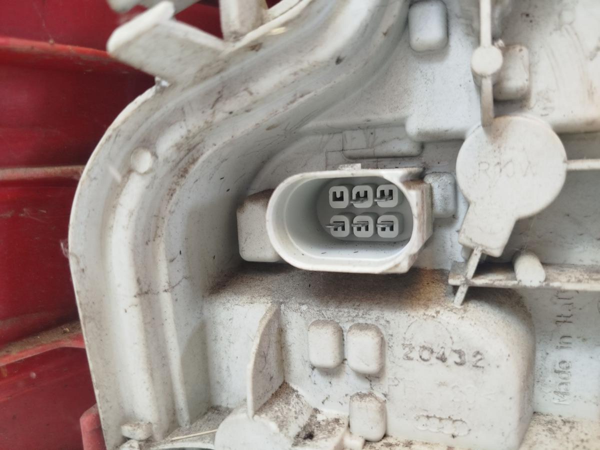 Audi A3 8P R&uuml;ckleuchte rechts R&uuml;cklicht Heckleuchte nur 3 t&uuml;rer bis 2008