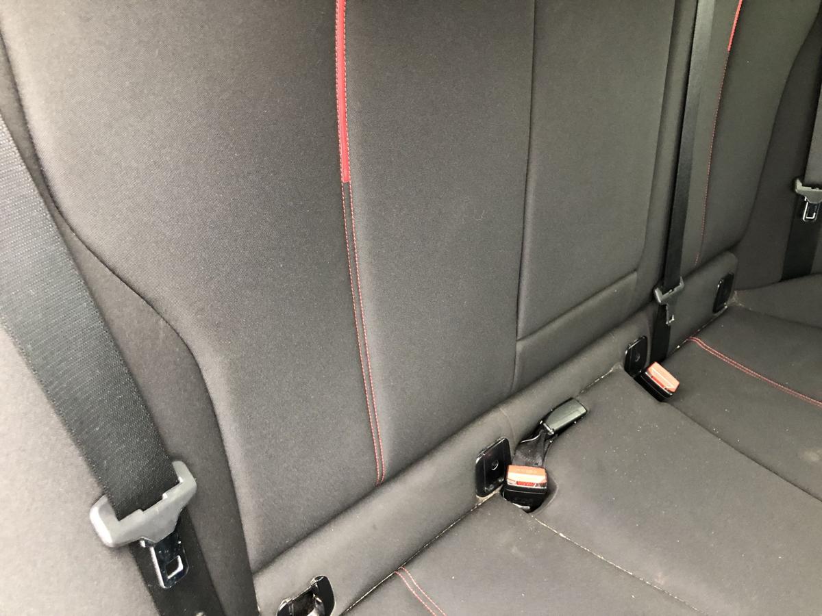 BMW 3er F31 Kombi Sportline Sitzbank R&uuml;cksitzbank R&uuml;ckbank R&uuml;cksitz roten N&auml;hte