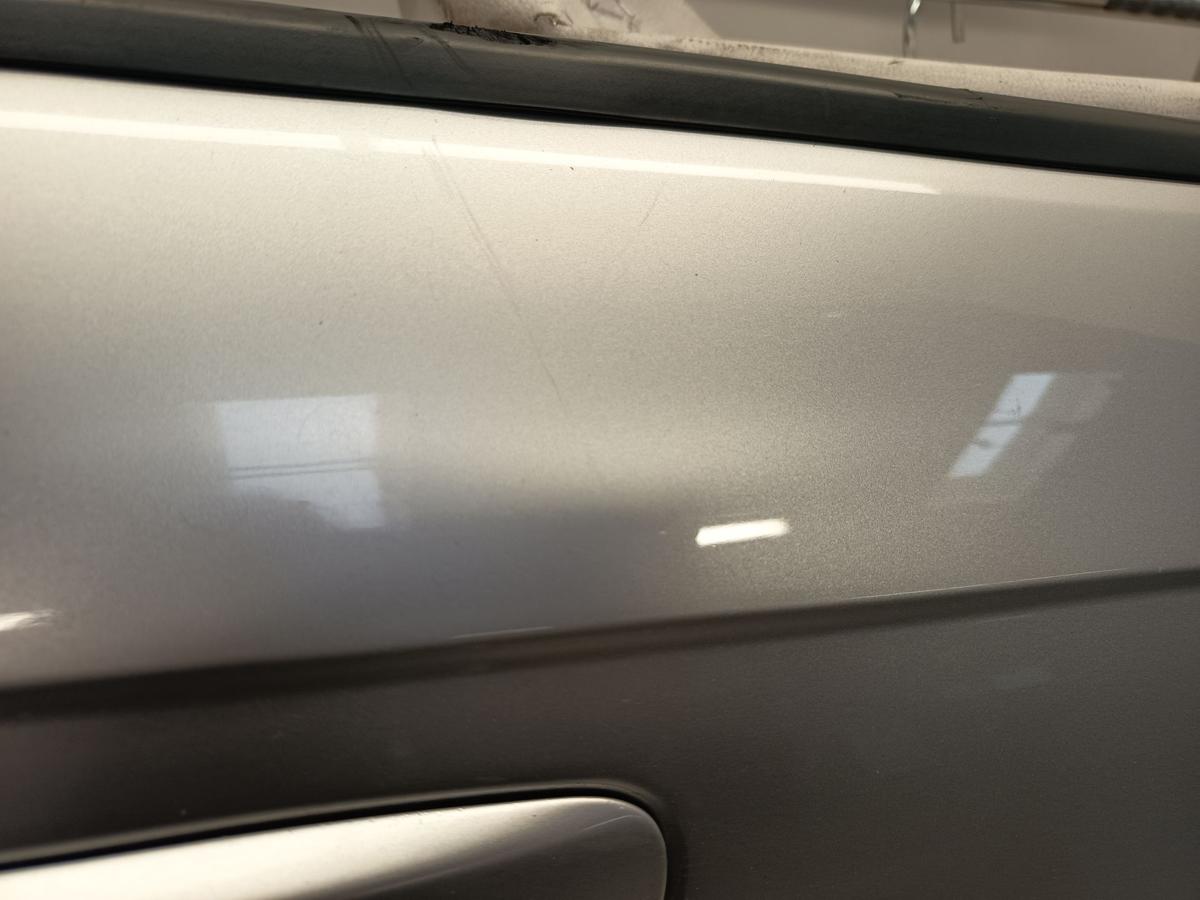 Audi A3 8P vor Facelift 5-TRG original Tür vorn rechts LY7W Lichtsilber Bj 2006