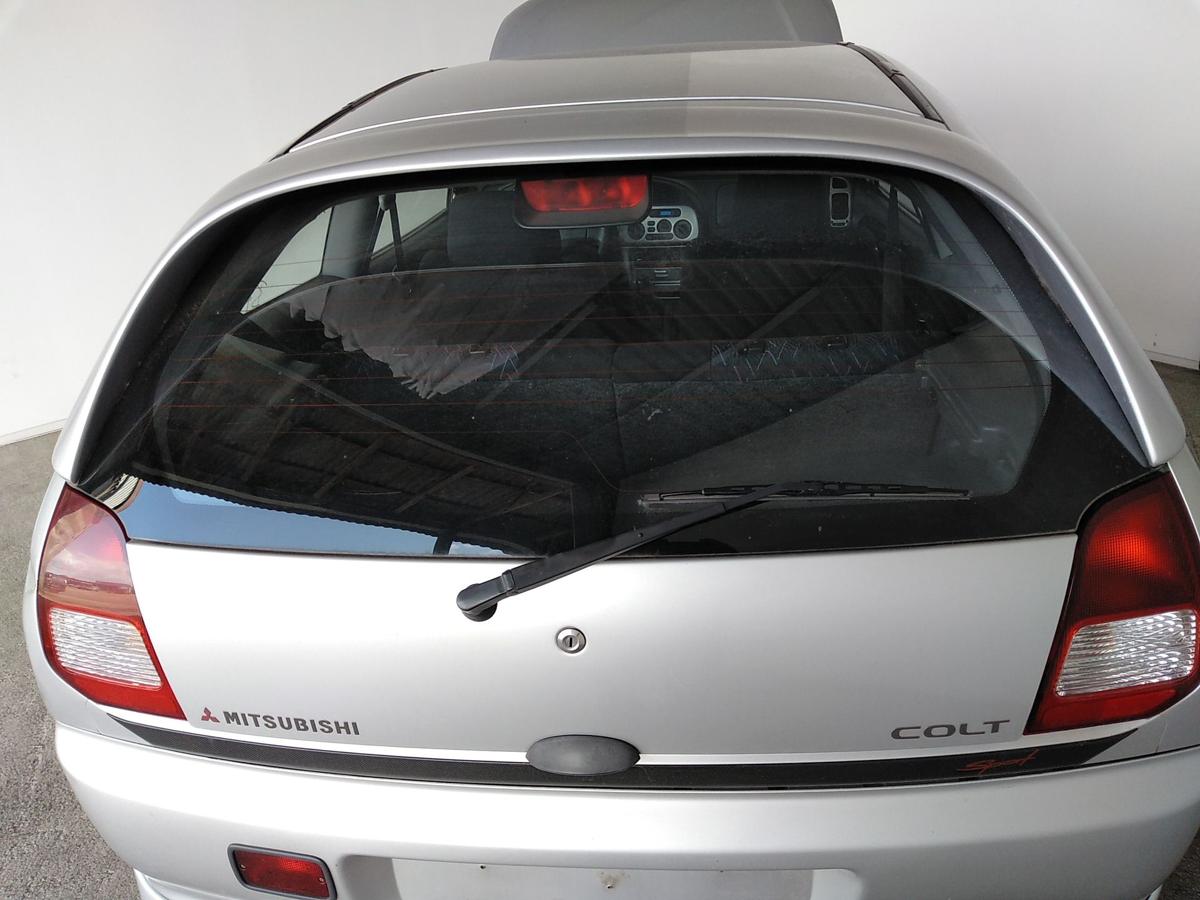 Mitsubishi Colt CJ0 Heckklappe silber A69 mit Heckscheibe und Spoiler Bj.1999