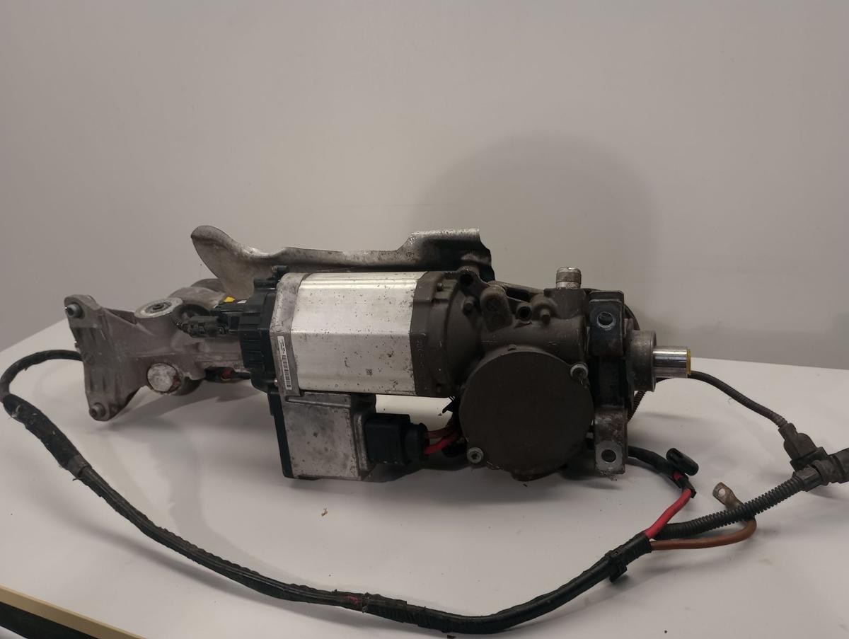 VW Golf V orig elektrisches Lenkgetriebe mit Motor Bj 2004