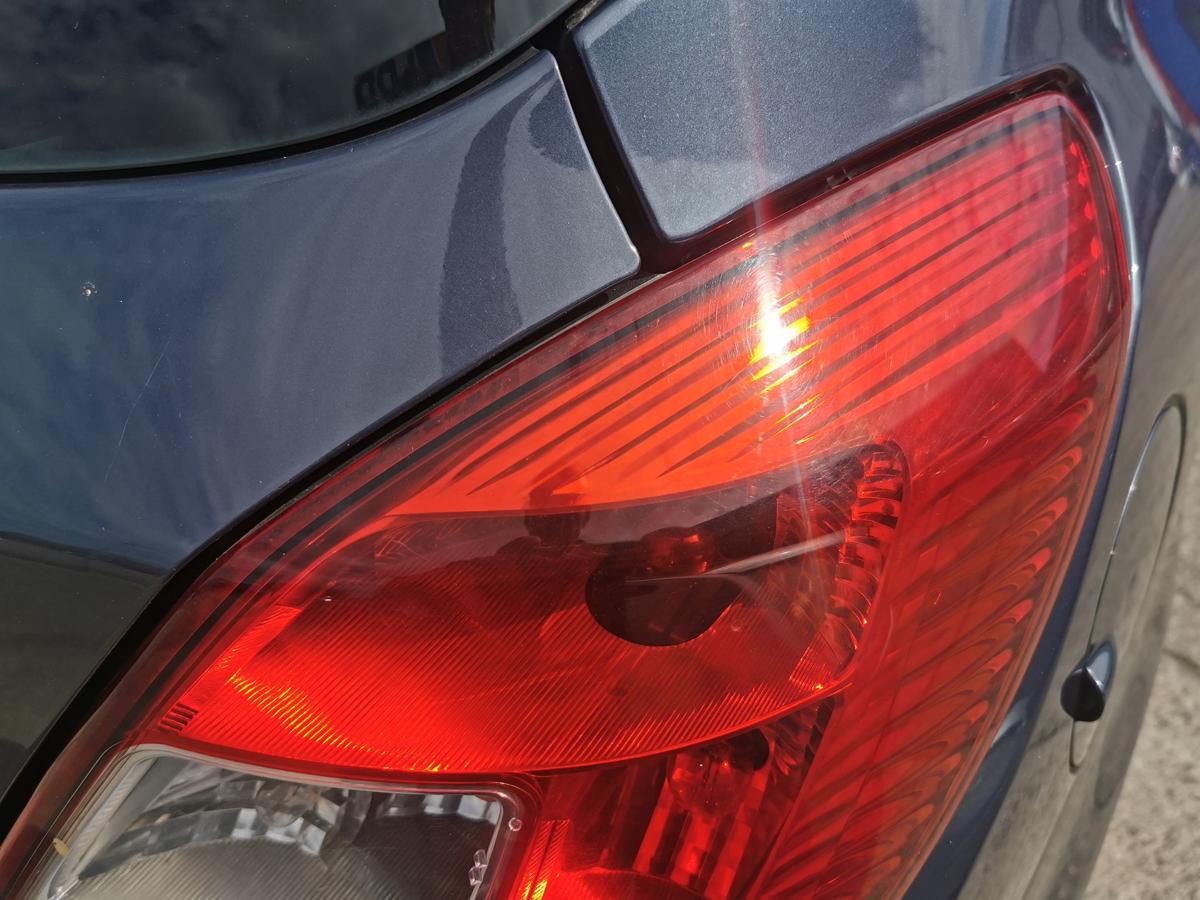 Opel Corsa D Rückleuchte Schlussleuchte Rücklicht Lampe hinten rechts 5 Türer