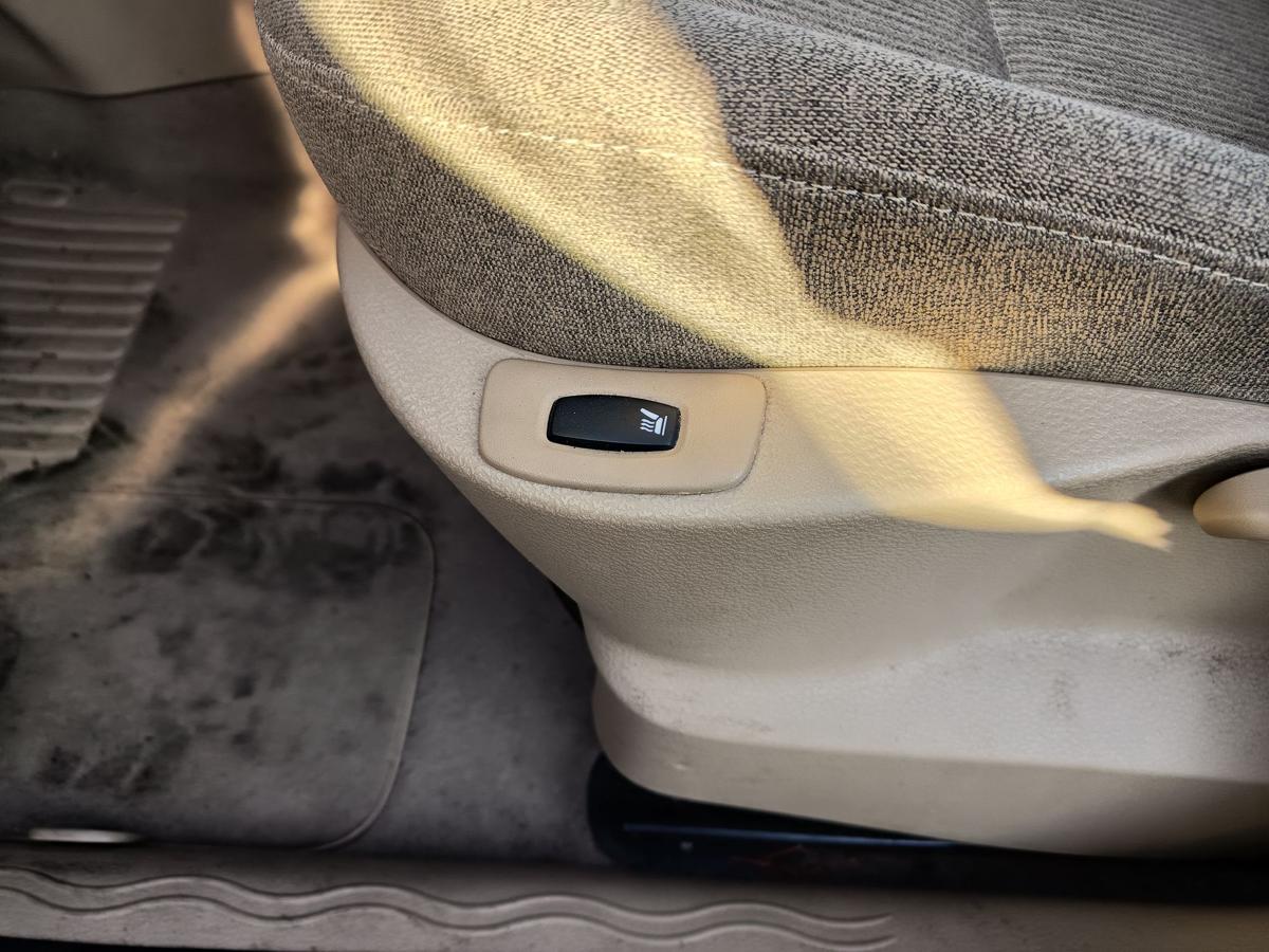 Renault Modus original Sitz vorne links Stoff Sitzheizung Baujahr 2005