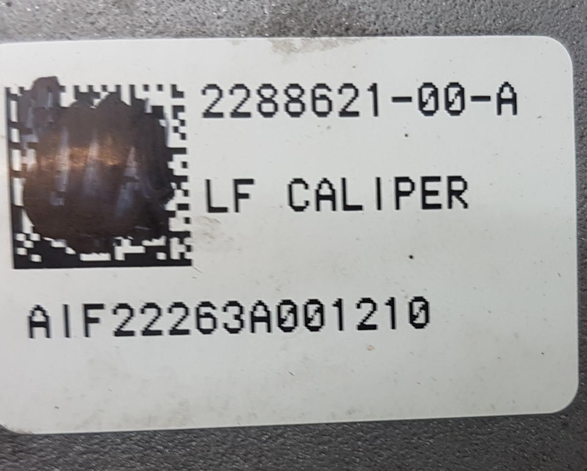 Tesla Model Y Bremssattel vorn links Bj2022 2288621-00-A inkl Tr&auml;ger