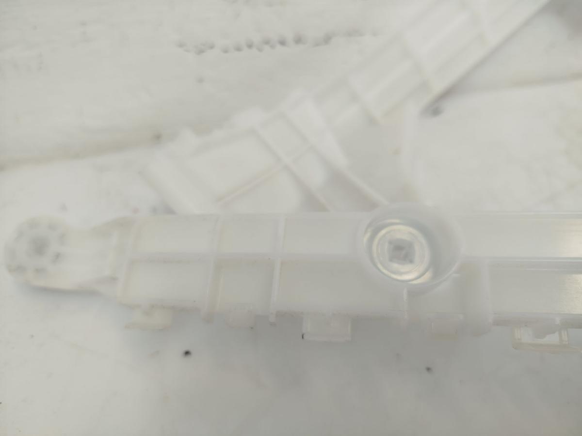 Mitsubishi Eclipse Cross GK0 ab21 Satz Halter Einschub Sto&szlig;f&auml;nger hinten OEM