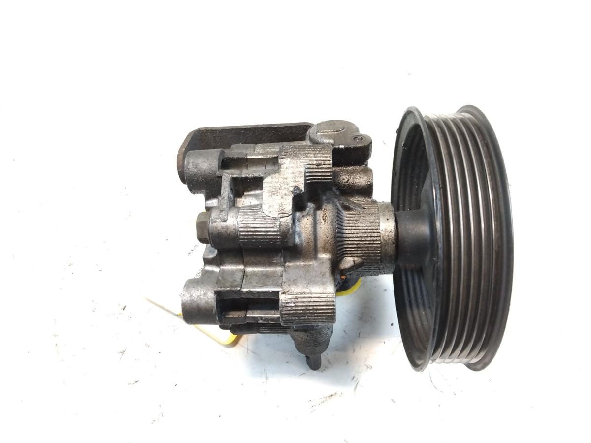 Toyota Avensis T22 original Servopumpe 1.8 95kw 1ZZ BJ2002