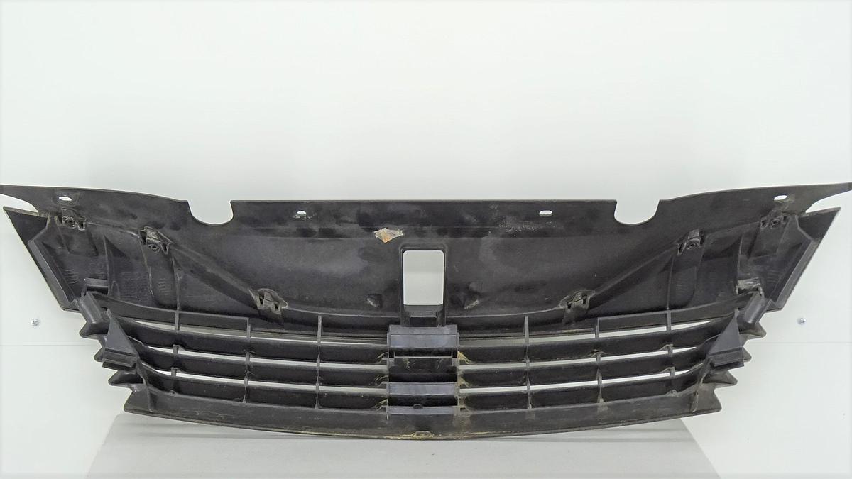 Renault Laguna II Bj2003 Kühlergrill in silber 8200390126 Modell bis 2005