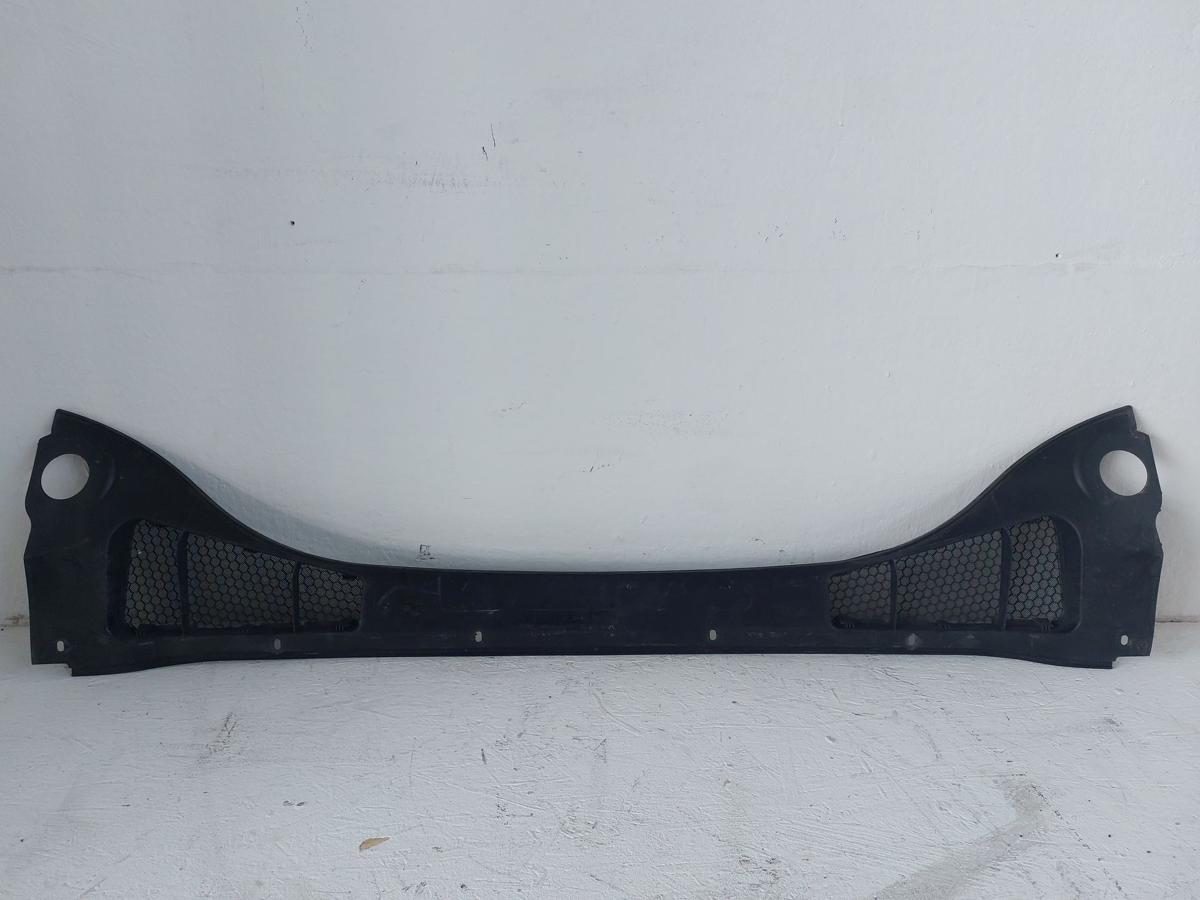 Ford Focus DYB CEW Turnier Windlauf Frontscheibe Abdeckung Wischeranlage