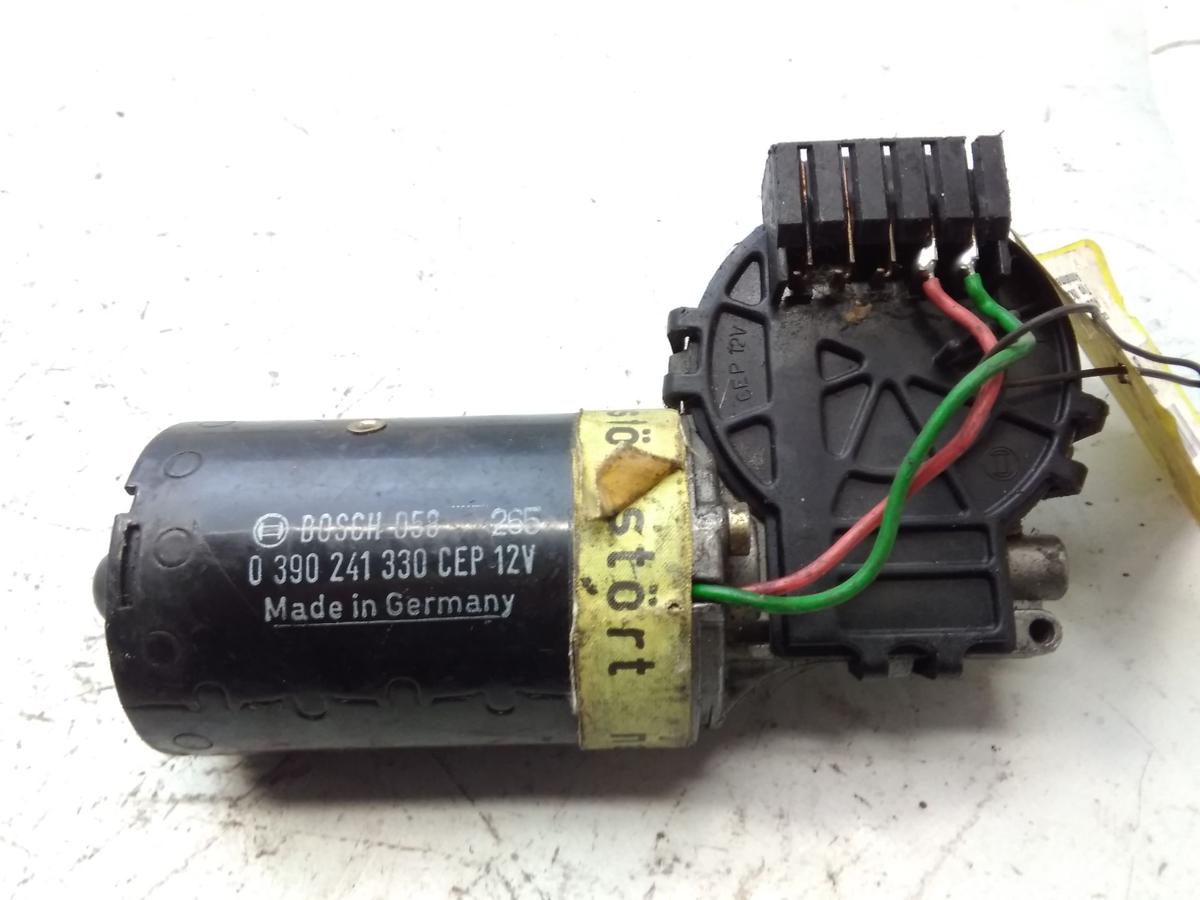 Audi 100 C4 Wischermotor vorn 0390241330 BOSCH ohne Wischergestänge BJ1992 Audi 100 C4 Wischermotor vorn 0390241330 BOSCH ohne Wischergestänge BJ1992