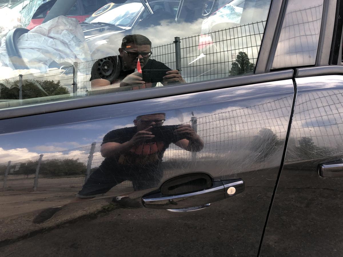 Opel Meriva B Tür vorn links Fahrertür im Rohbau 2HU Saphirschwarz