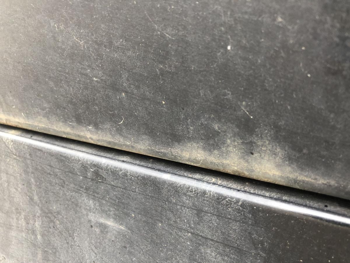 BMW 3er E90 E91 Tür vorn links Fahrertür Rohbau Unterkante Rost schwarz II 668