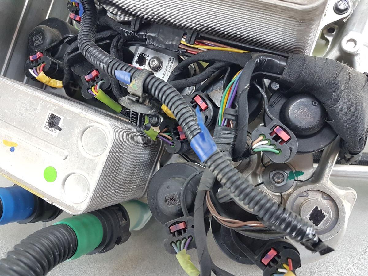 Tesla Model X W&auml;rmetauscher Bj2022 1752119-03-B Super Manifold