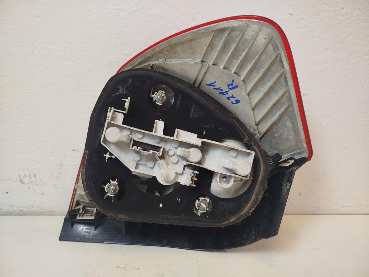 BMW 1er E87 LCI R&uuml;ckleuchte rechts R&uuml;cklicht Heckleuchte Facelift OEM