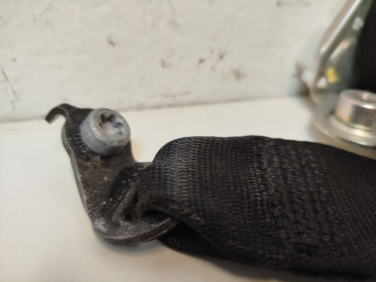 BMW 1er F20 Sicherheitsgurt vorn rechts Gurt Anschnallgurt Anschnaller