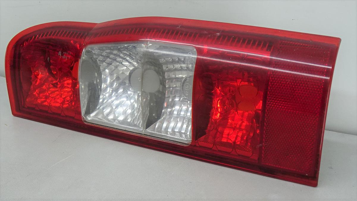 Ford Transit Rückleuchte Rücklicht rechts Bj2006 6C1113404A