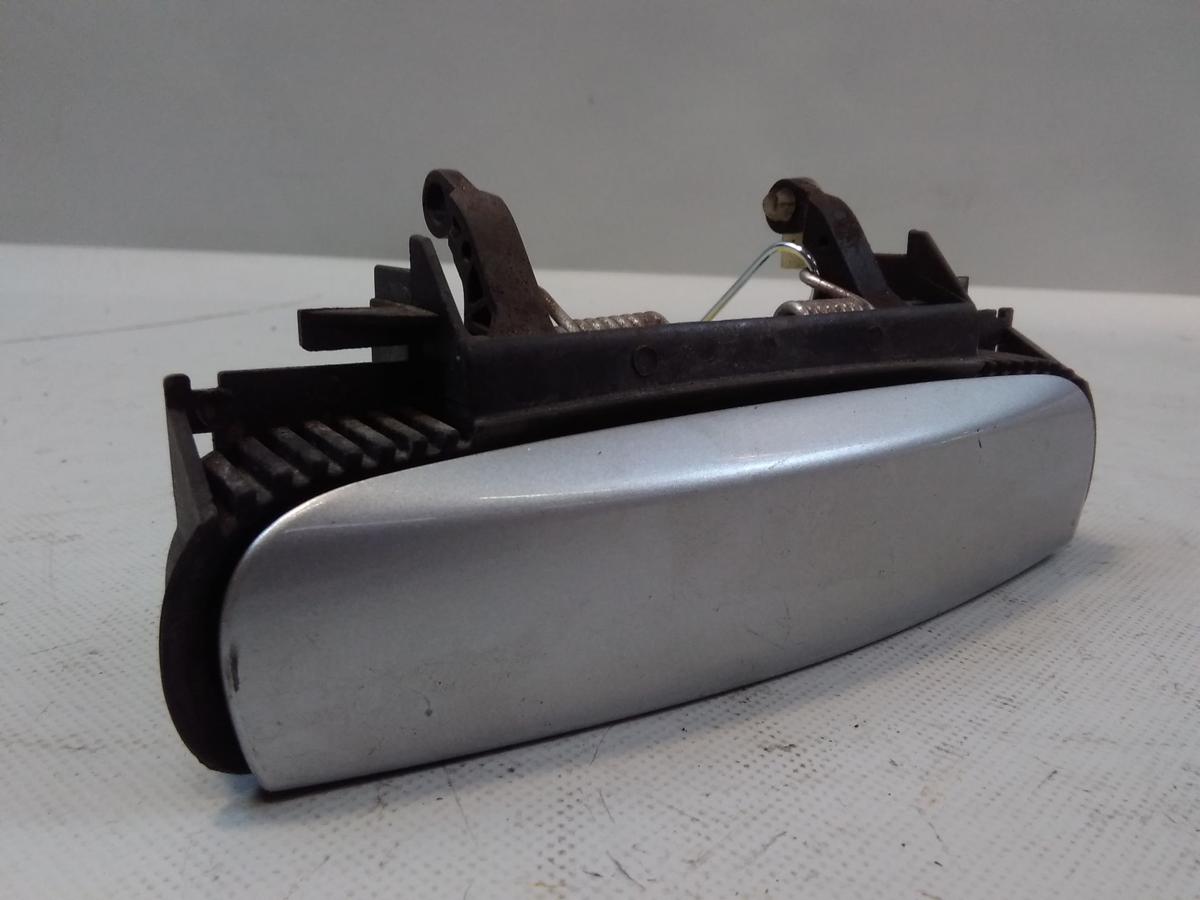 Audi A4 B7 8E orig T&uuml;rgriff T&uuml;r&ouml;ffner hinten links au&szlig;en LY7W Lichtsilber BJ2006