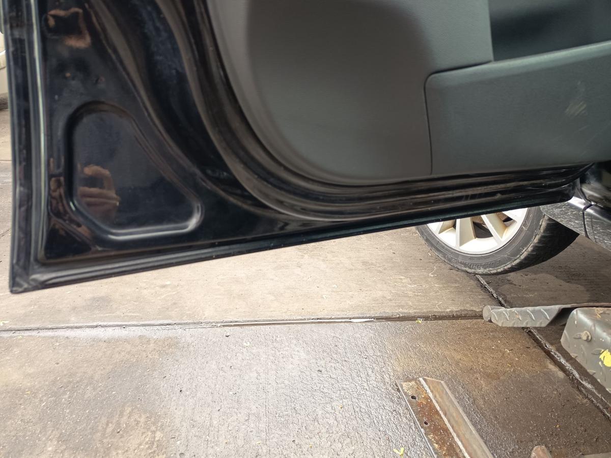 Opel Zafira B original T&uuml;r vorne links Z20R Saphirschwarz Bj 2011