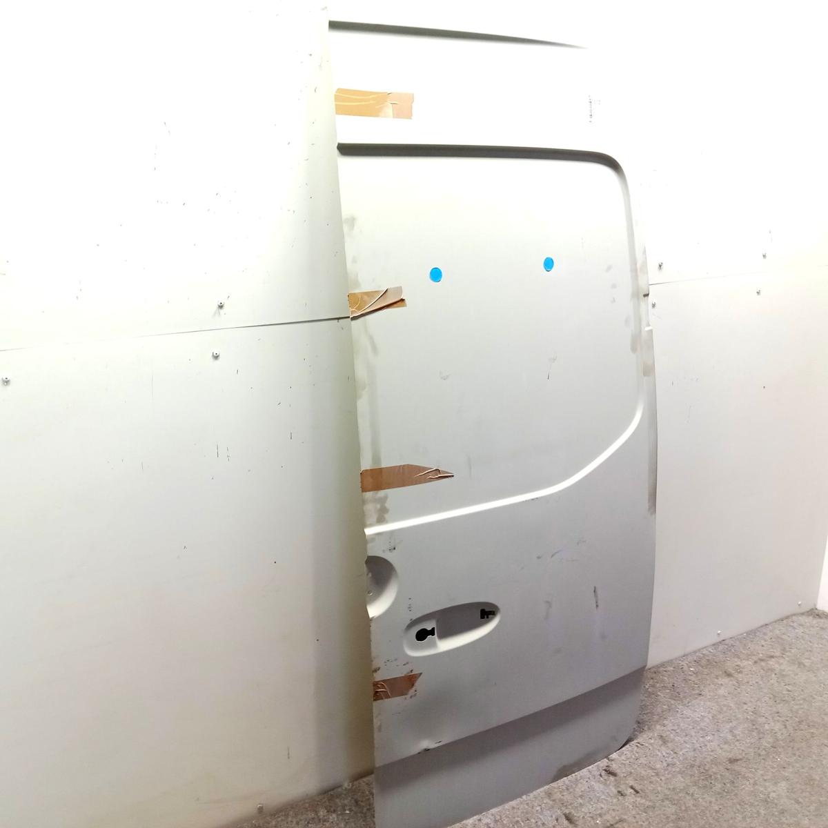 Mercedes Sprinter 907 Heckt&uuml;r Heckfl&uuml;gelt&uuml;r rechts Hochdach Bj.2020 ! M&auml;ngel !