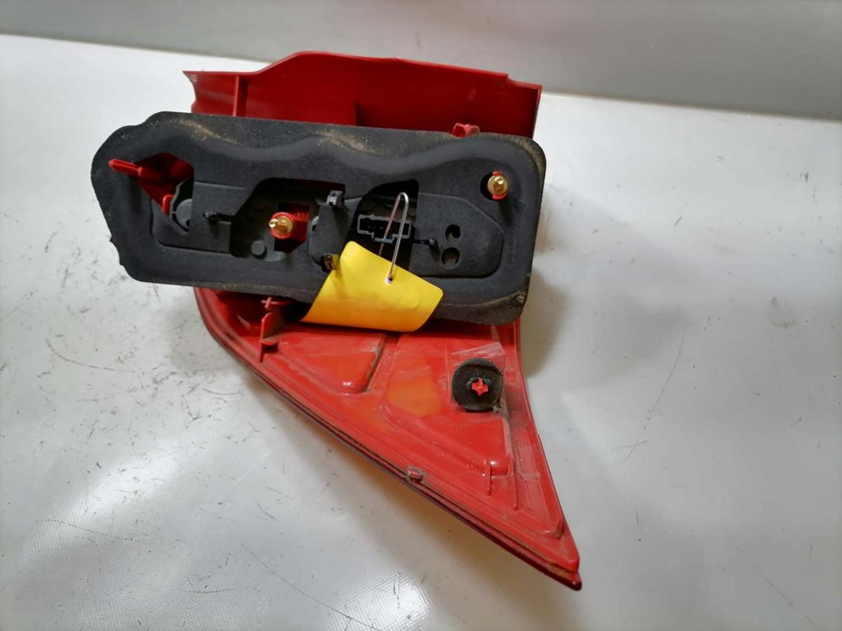 Peugeot 1007 original R&uuml;cklicht R&uuml;ckleuchte Schlussleuchte links Bj.2005