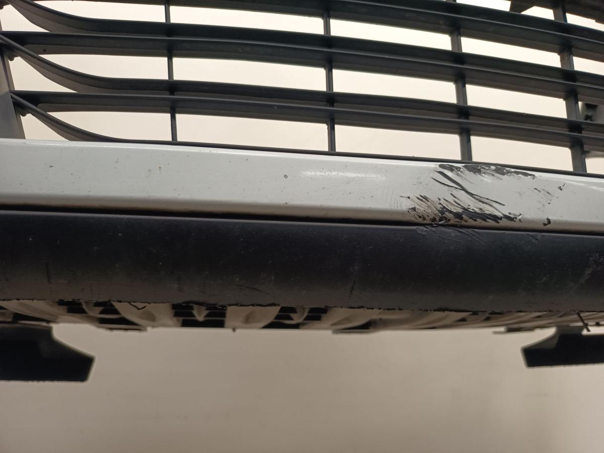 Renault Megane III original Sto&szlig;stange F&auml;nger vor Front wei&szlig; Bj 2009