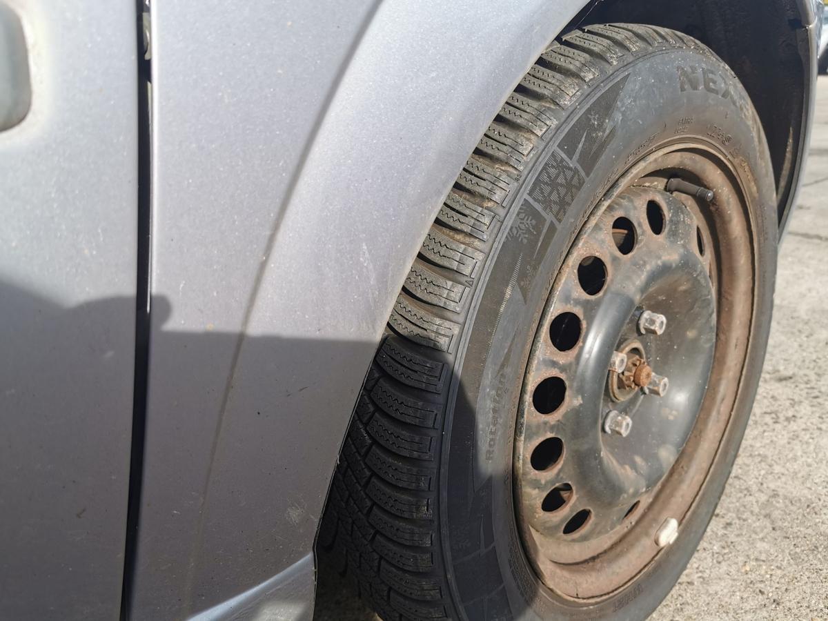 Opel Meriva A Kotfl&uuml;gel Fender Seitenwand vorn rechts 4AU Lichtsilber met DELLEN