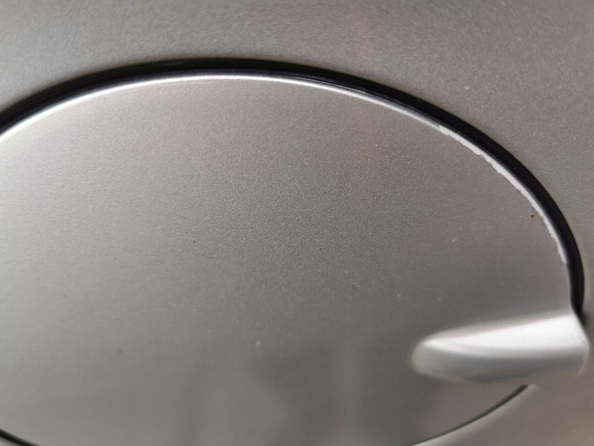 Chevrolet Captiva KLAC Tankklappe Tankdeckel Tankverschluss GAN Ice Silver Met